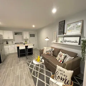 Apartment Modern With Parking & Quick Ride To Manhattan